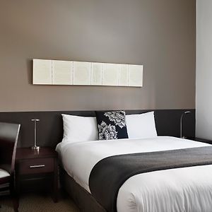 Habitación Estándar con Cama Queen